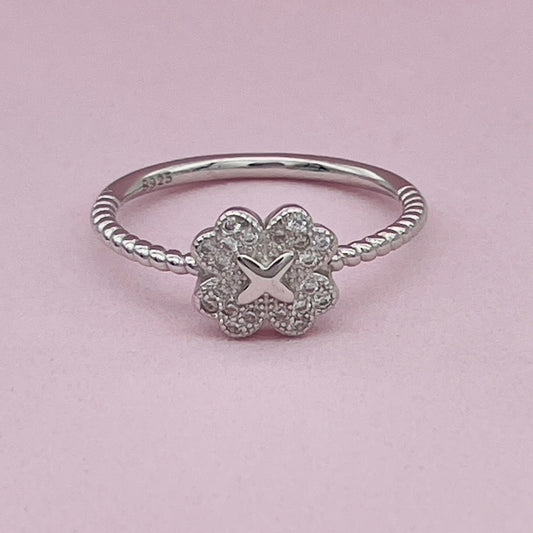 Z1609R Clover Ring
