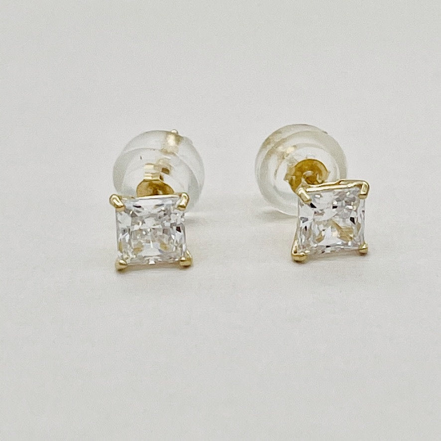 G38ER 14K Gold Square Earrings 3mm.
