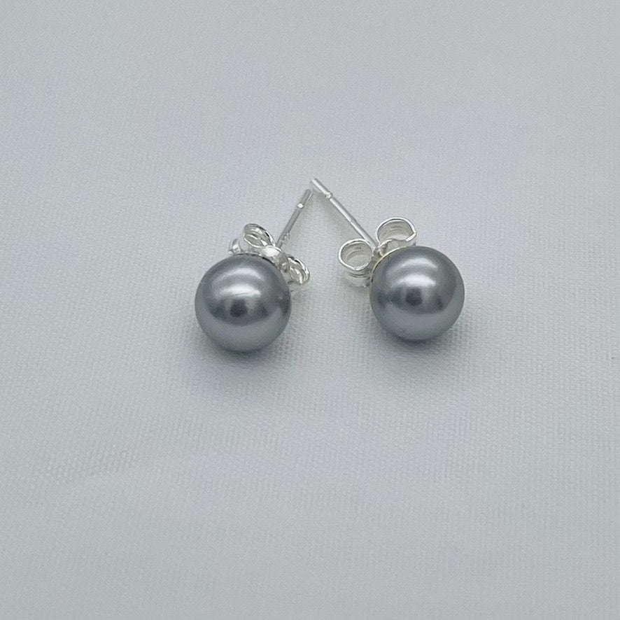 C1031ER Gray Pearls Earrings 6mm.