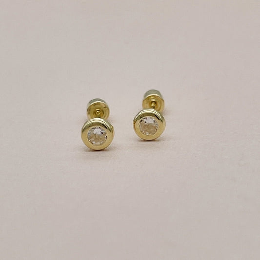 14KG39 Round Earrings 3mm.
