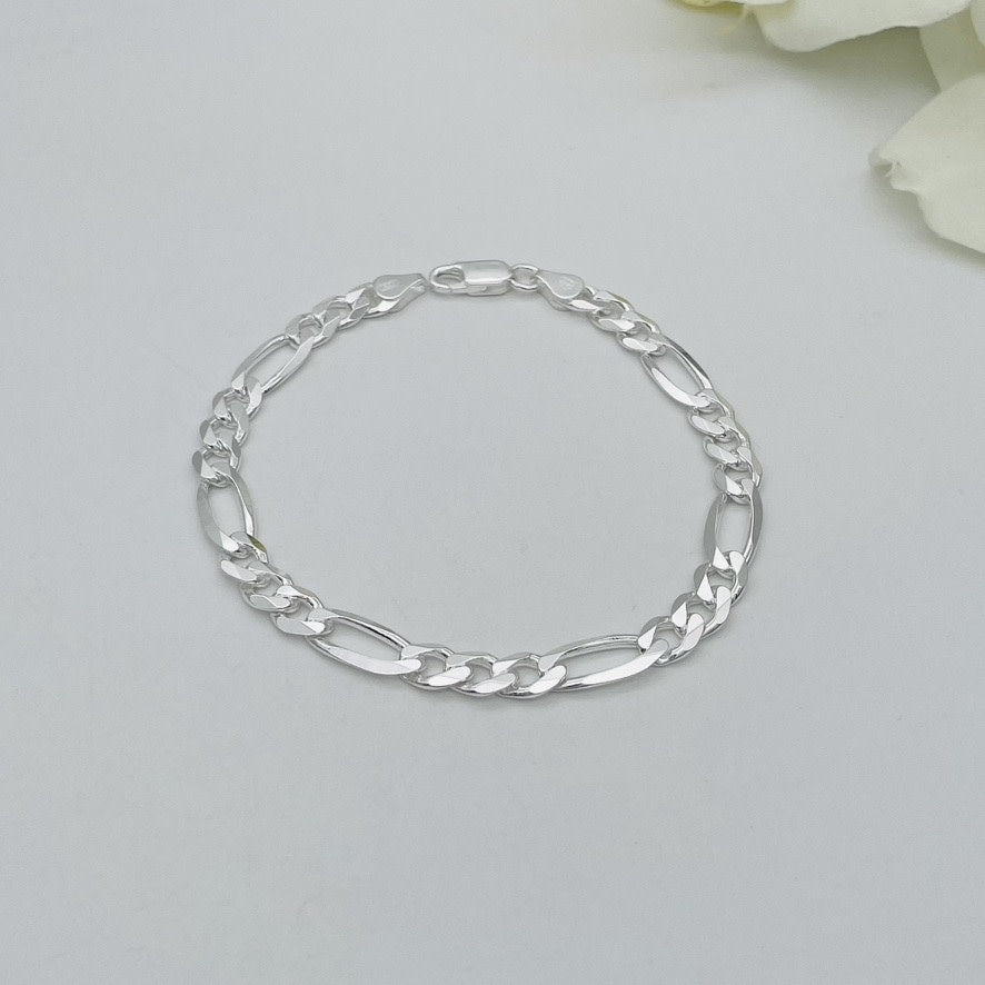 S1424BL Super Flat Figaro Bracelet 7mm. X 9"