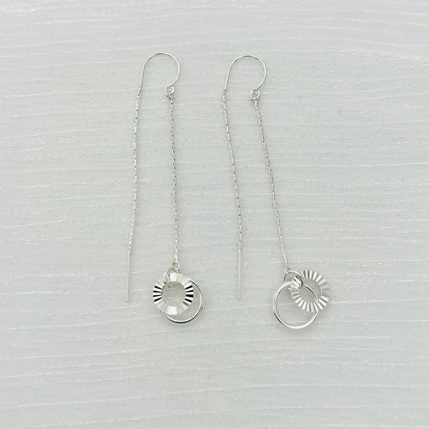 S1564 Thread Earrings with Circles
