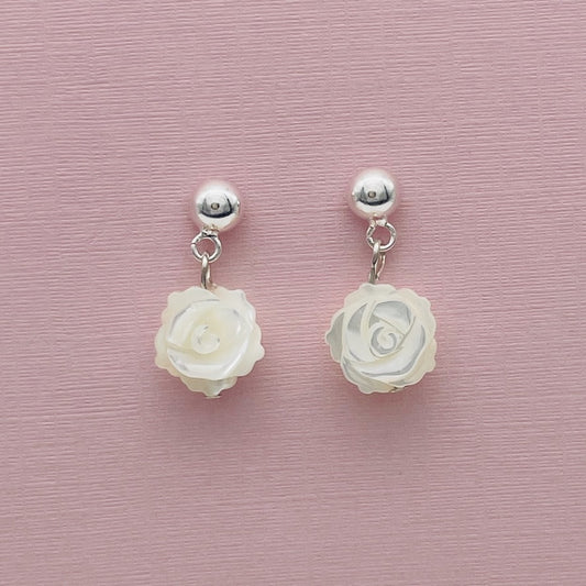 SH994ER White Flower Earrings