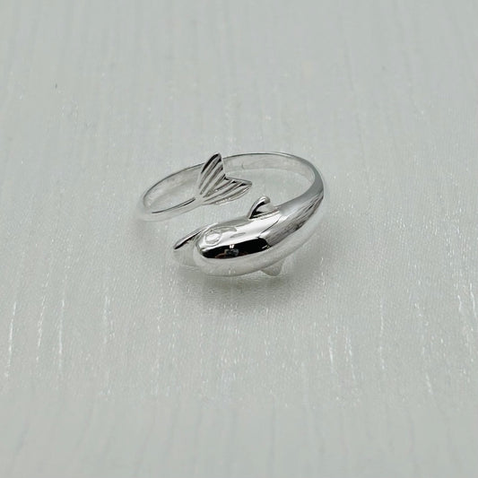S1057 Dolphin Ring