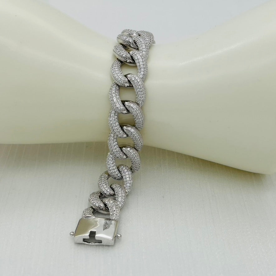 Z1837 Curb Link Pave Bracelet 14mm. x 7.5"