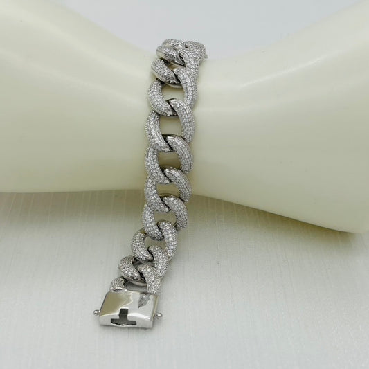 Z1837 Curb Link Pave Bracelet 14mm. x 7.5"