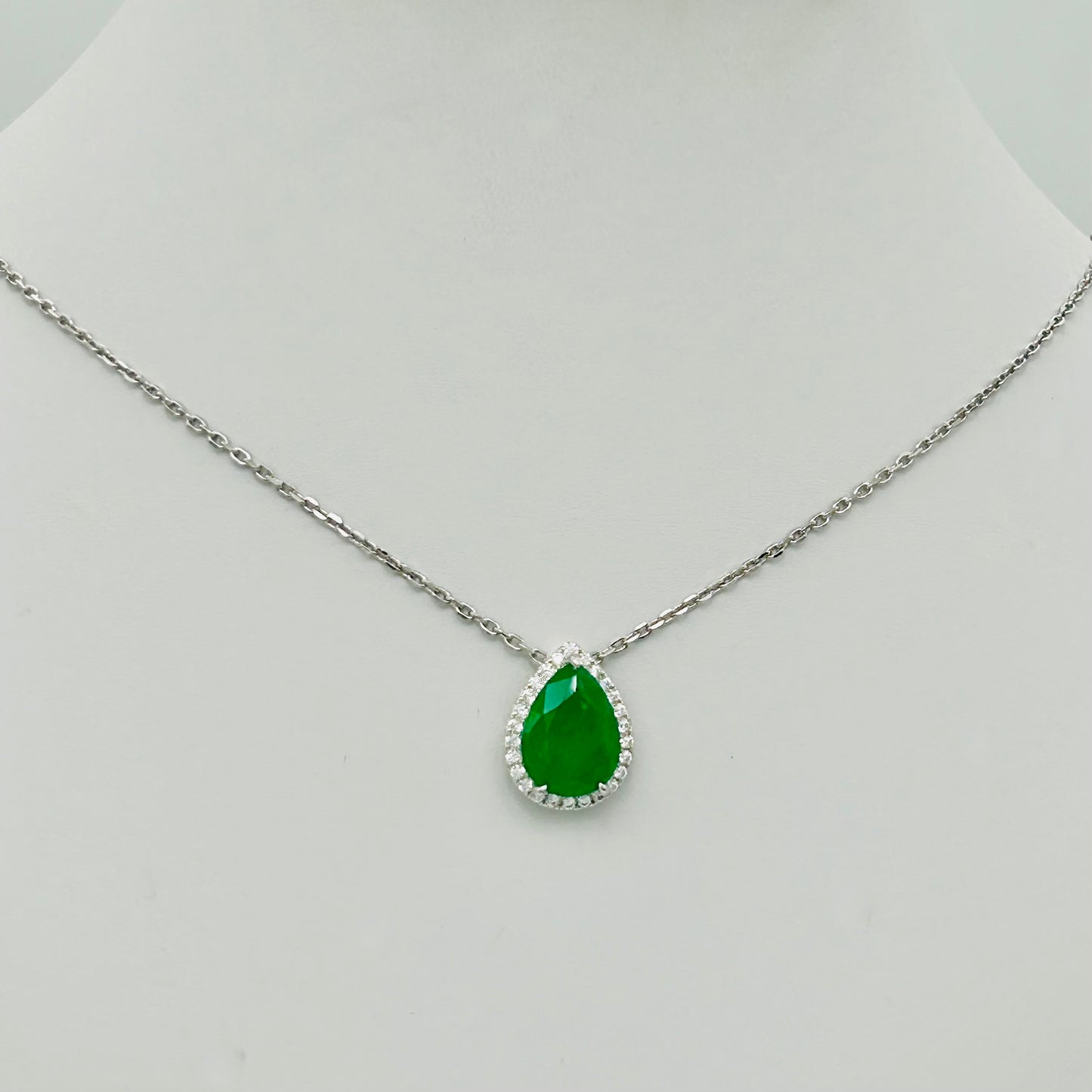 St1958 Emerald Necklace 18"