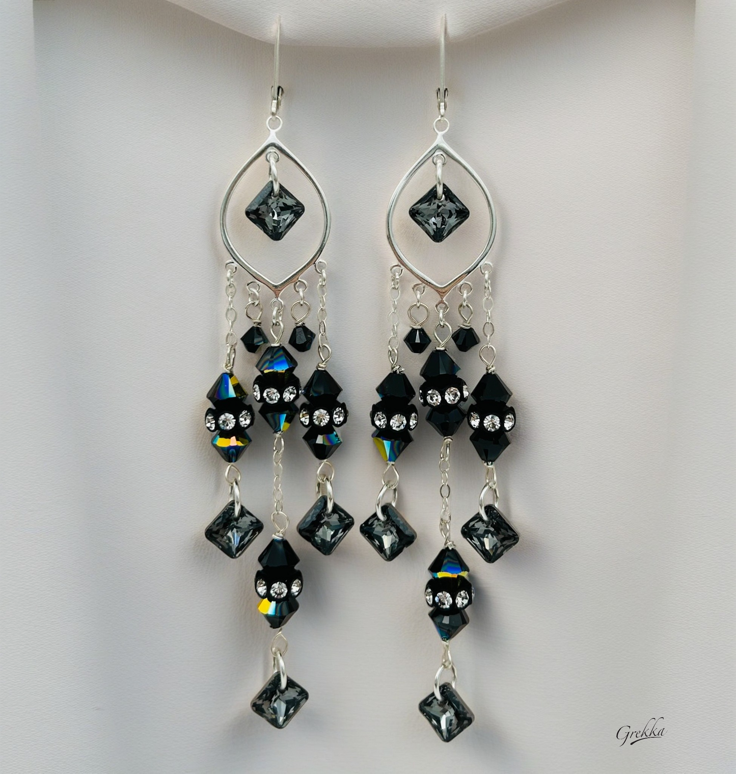 C1087 Black Earrings