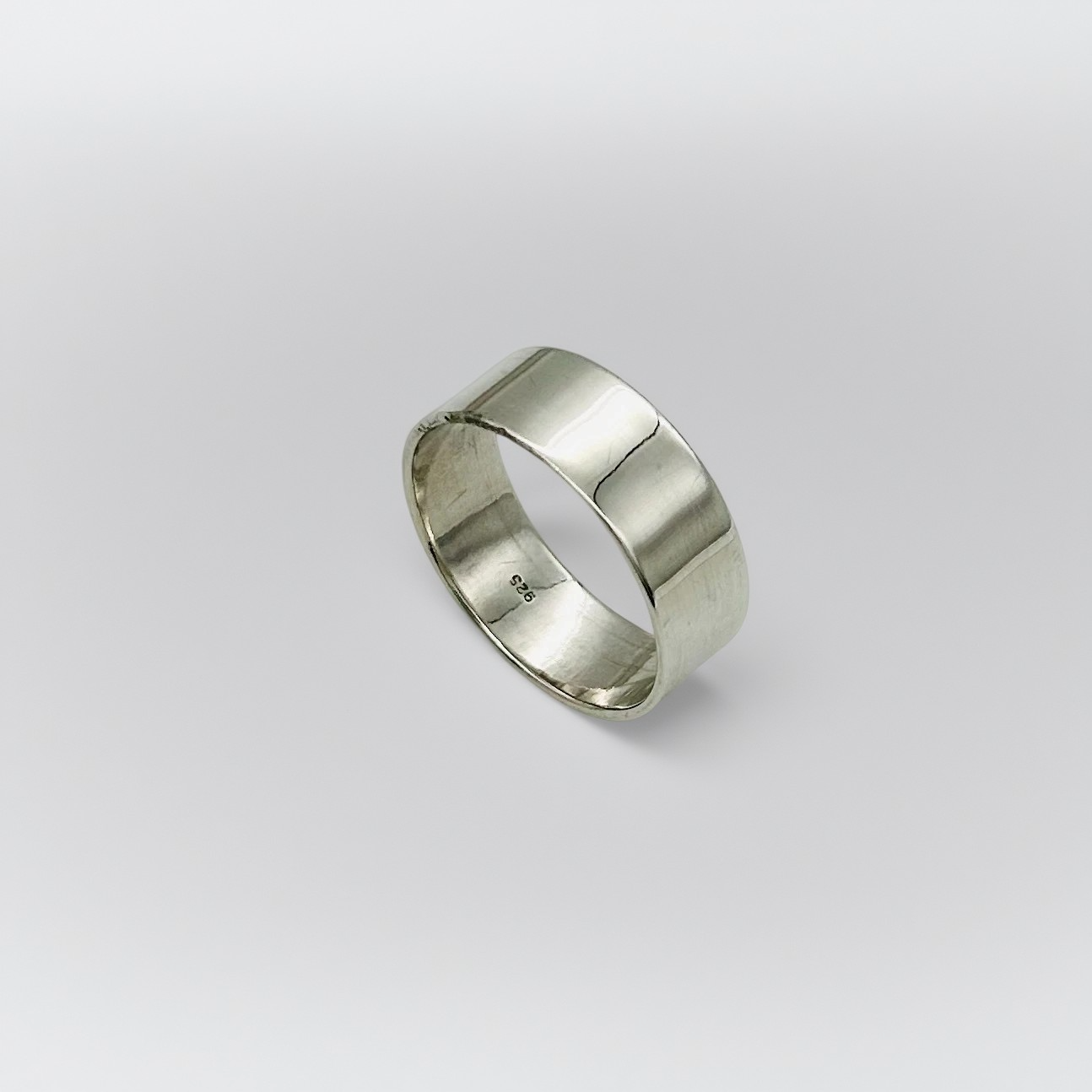 S837 Wedding Band 8mm.