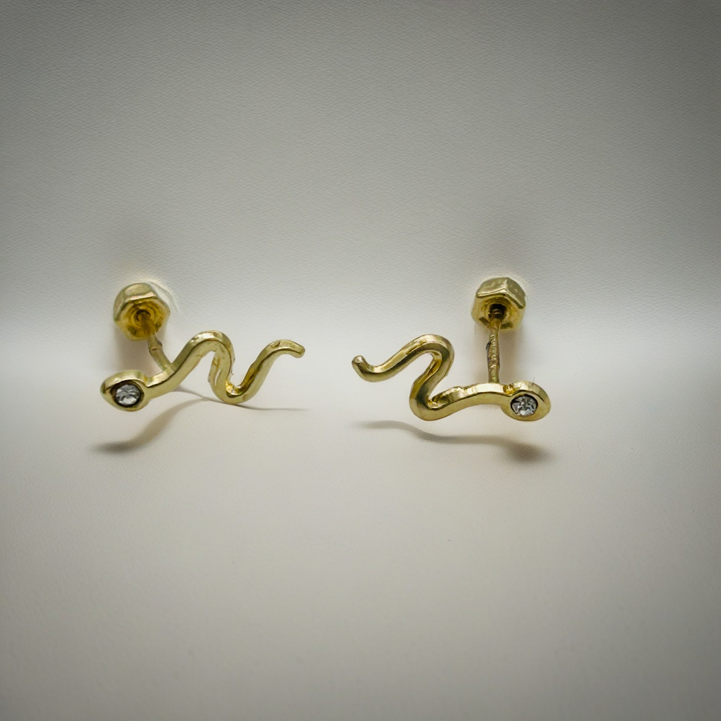 14KG387 Snake Earrings