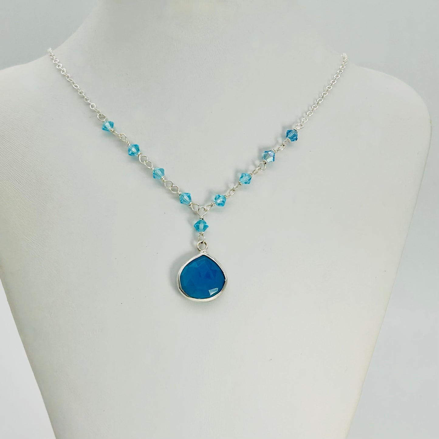 ST1850NL Chalcedony Necklace 18"