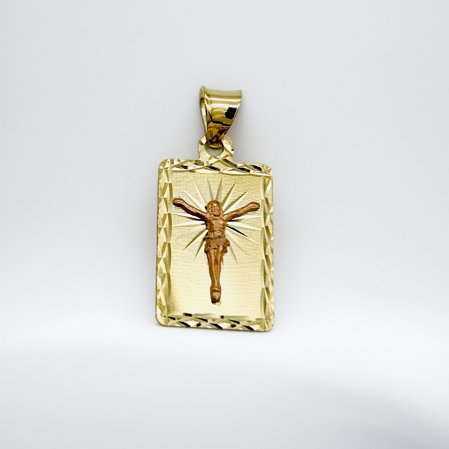 14KG427 Crucifix Pendant 24mm.