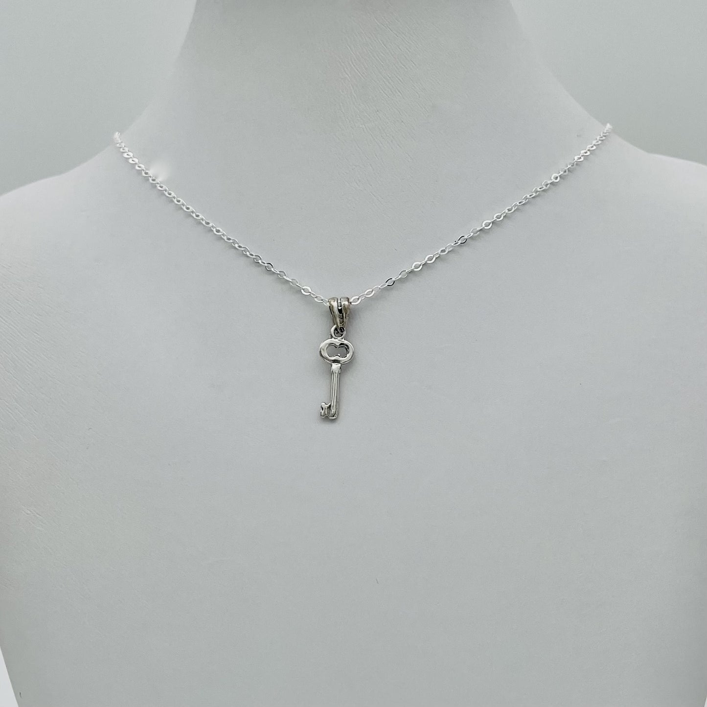 S952NL Key Necklace 16"