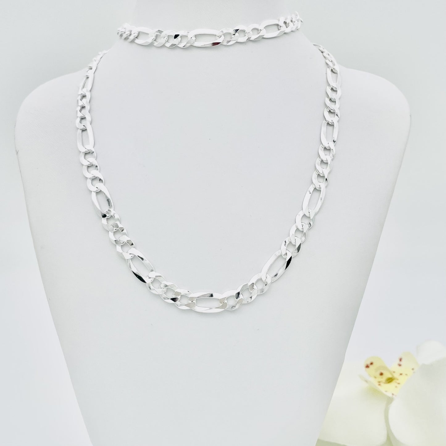 S1668CH Super Flat Figaro Chain 6.6mm. X 24"