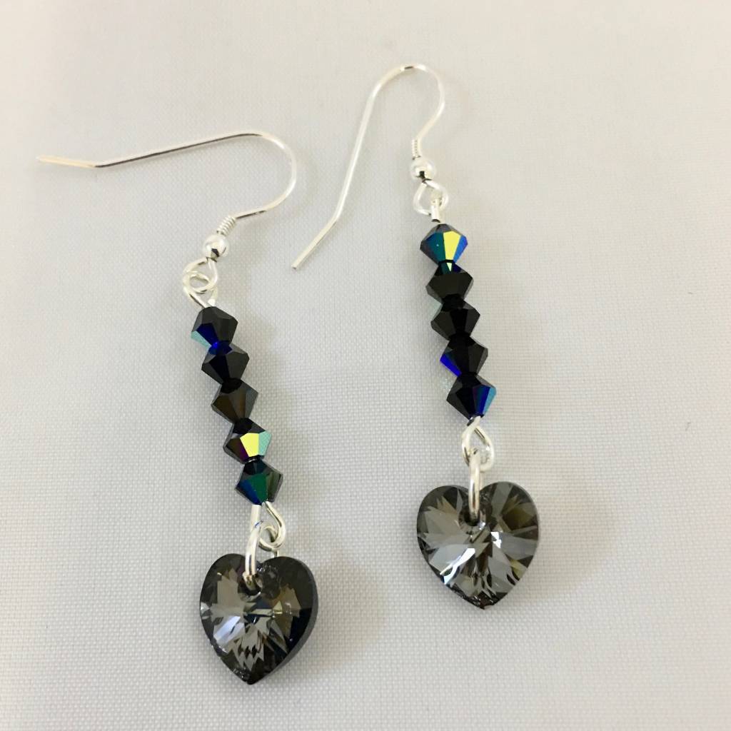 C1143 Black Heart Earrings