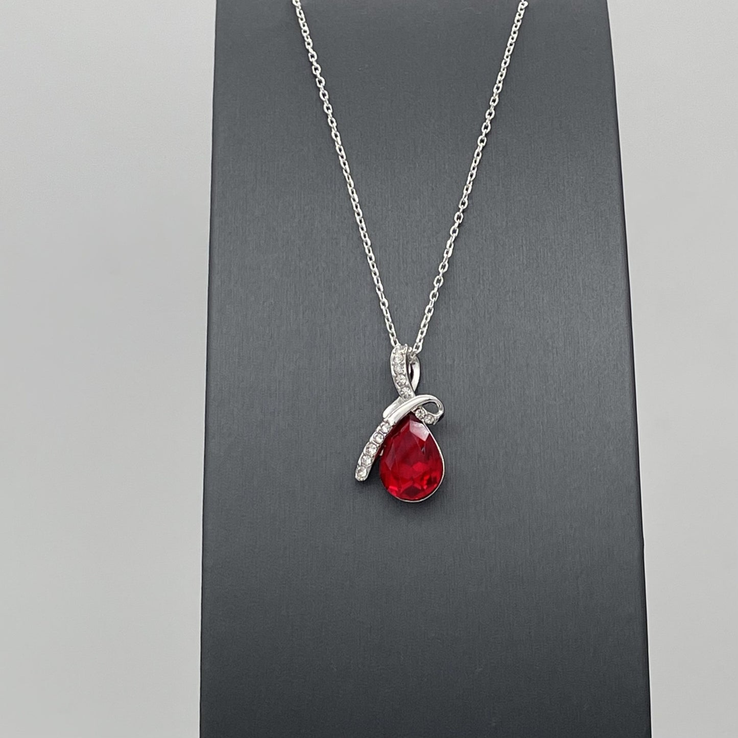 Z1471NL Garnet Drop Necklace 18"