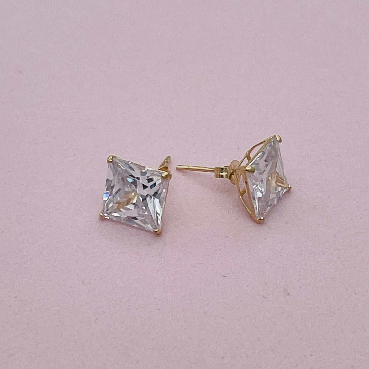 G08 14K Gold Studs 6mm