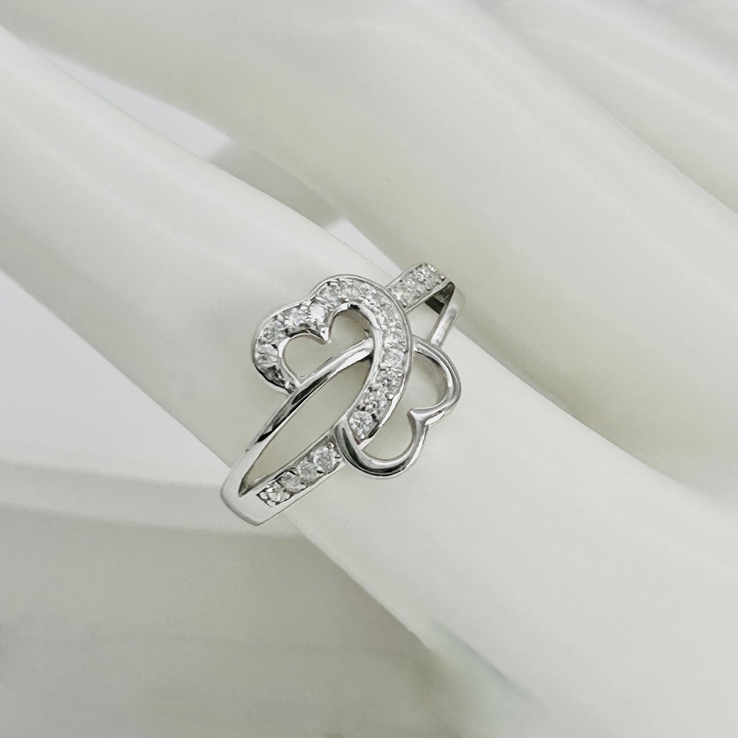 Z1906 Hearts Ring