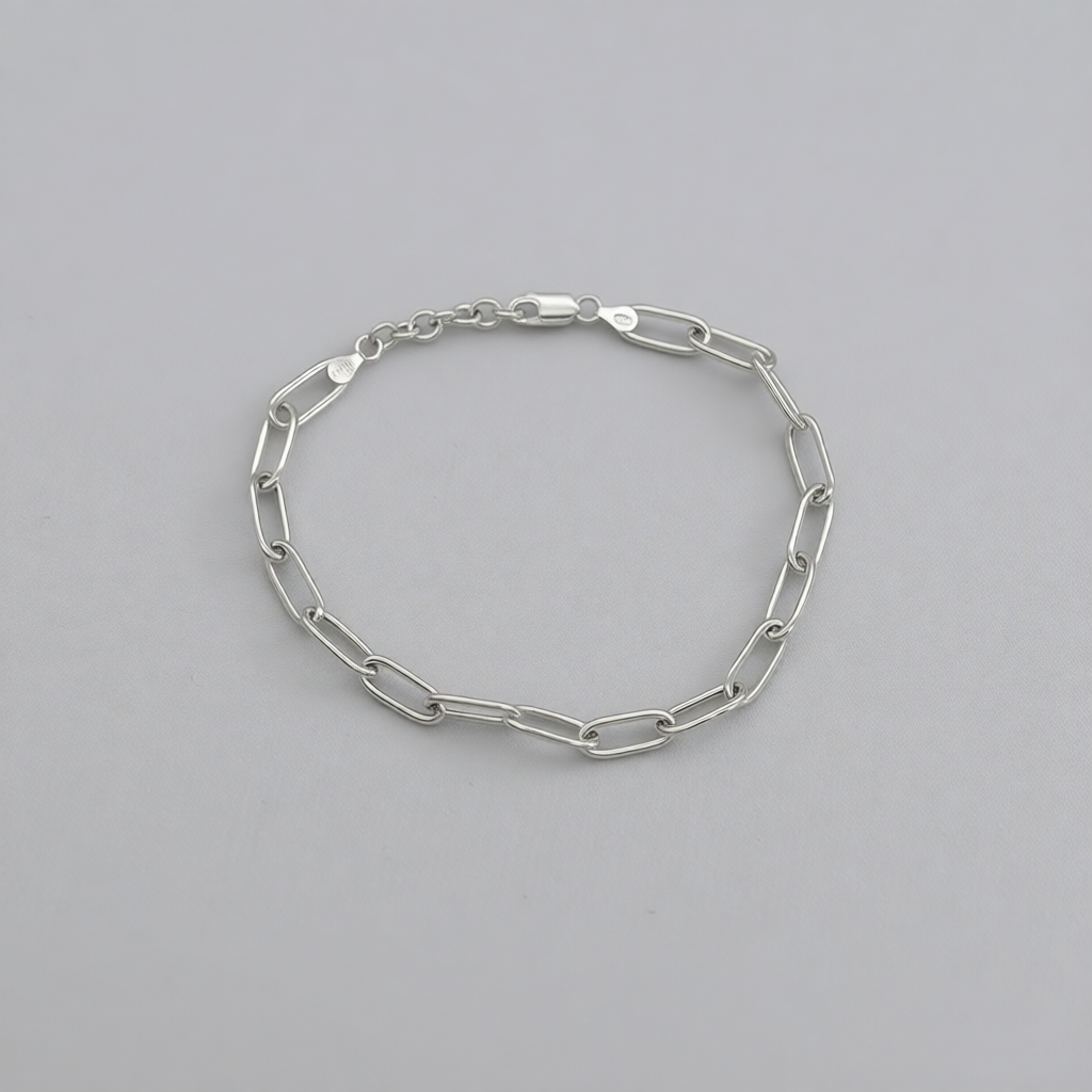 S1916BL Paper Clip Hollow Bracelet 5.9mm. 10"