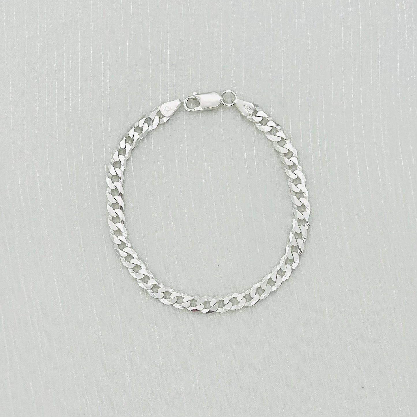 S1916 Super Flat Curb Link Bracelet 5.2mm. 8"