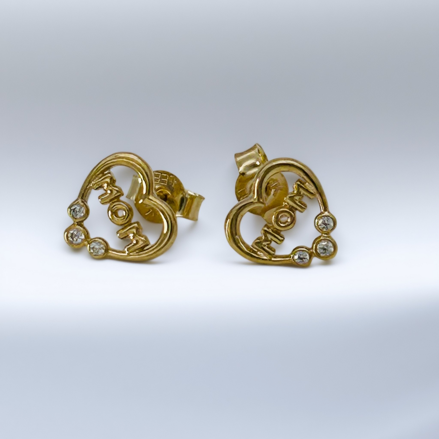 14KG421 Mom Earrings