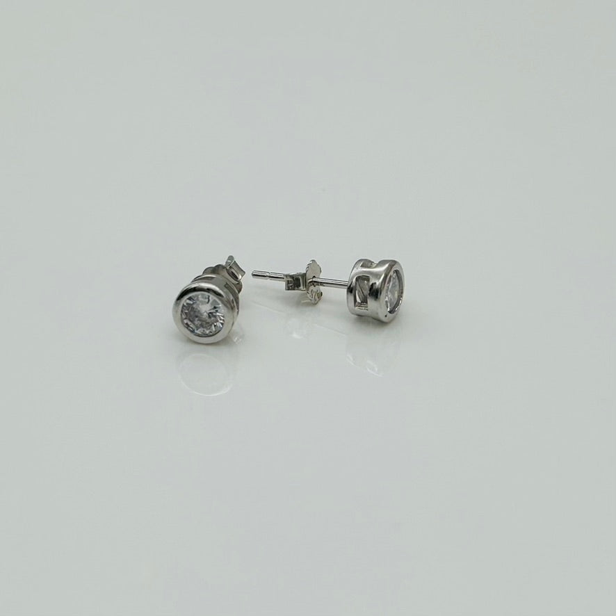 Z1218ER Post Earrings 4mm.