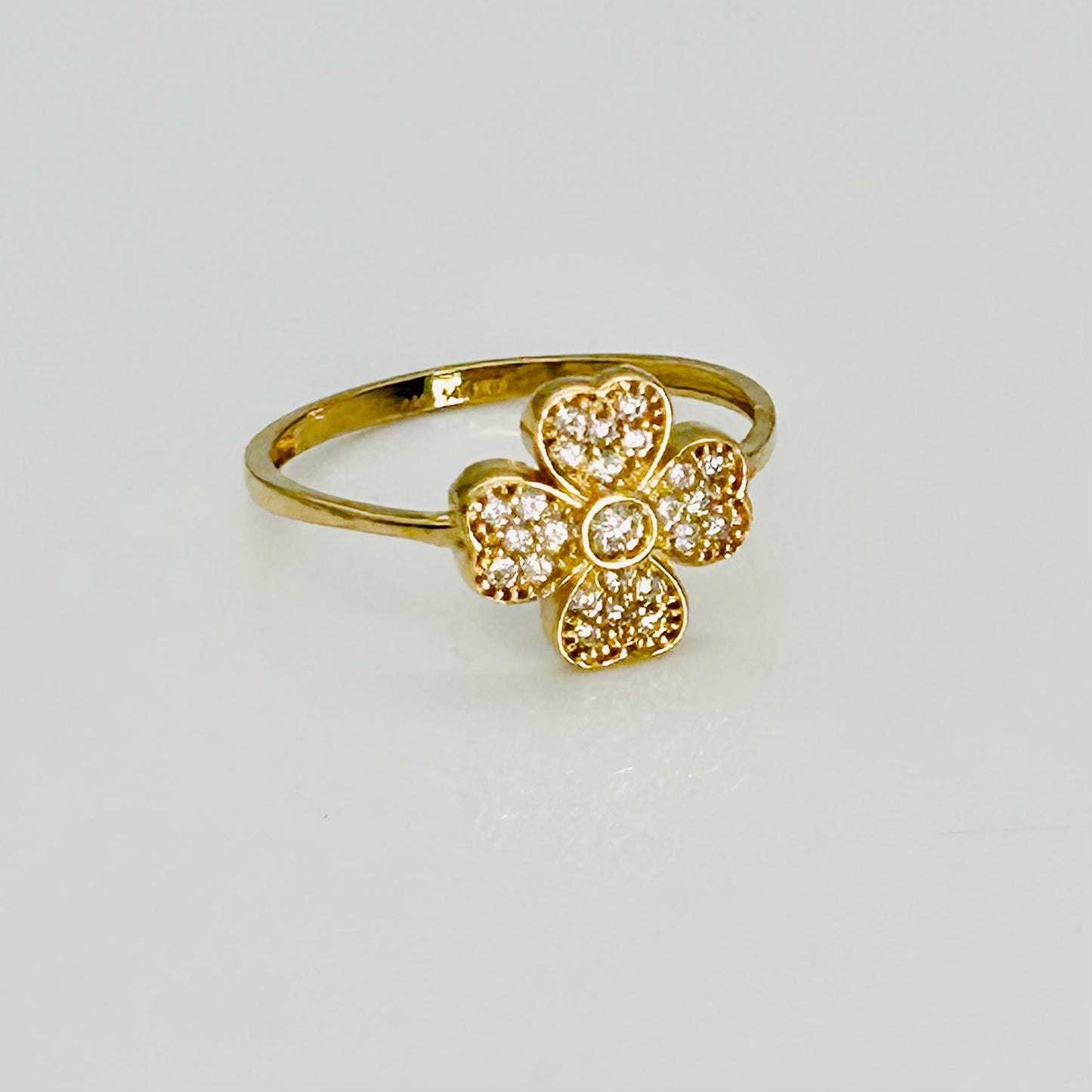 14KG472 Clover Ring #8.5
