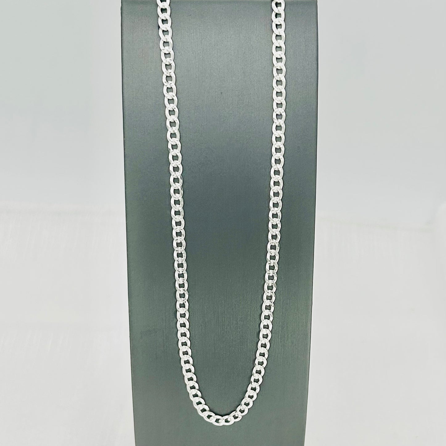S1793 Super Flat Curb Pave Chain 4mm. X 26"
