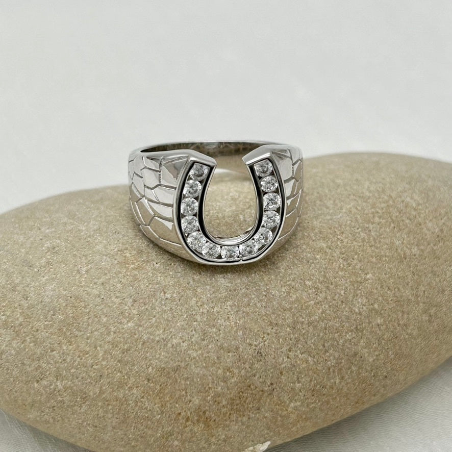 Z1828R Horseshoe Men's Ring – Grekka