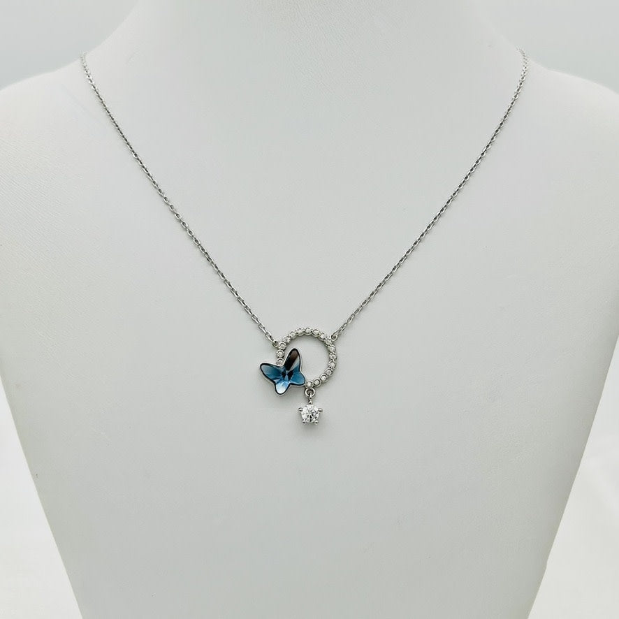 C1396SW Butterfly 18"