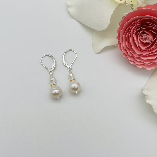 SH920SW Pearl Earrings