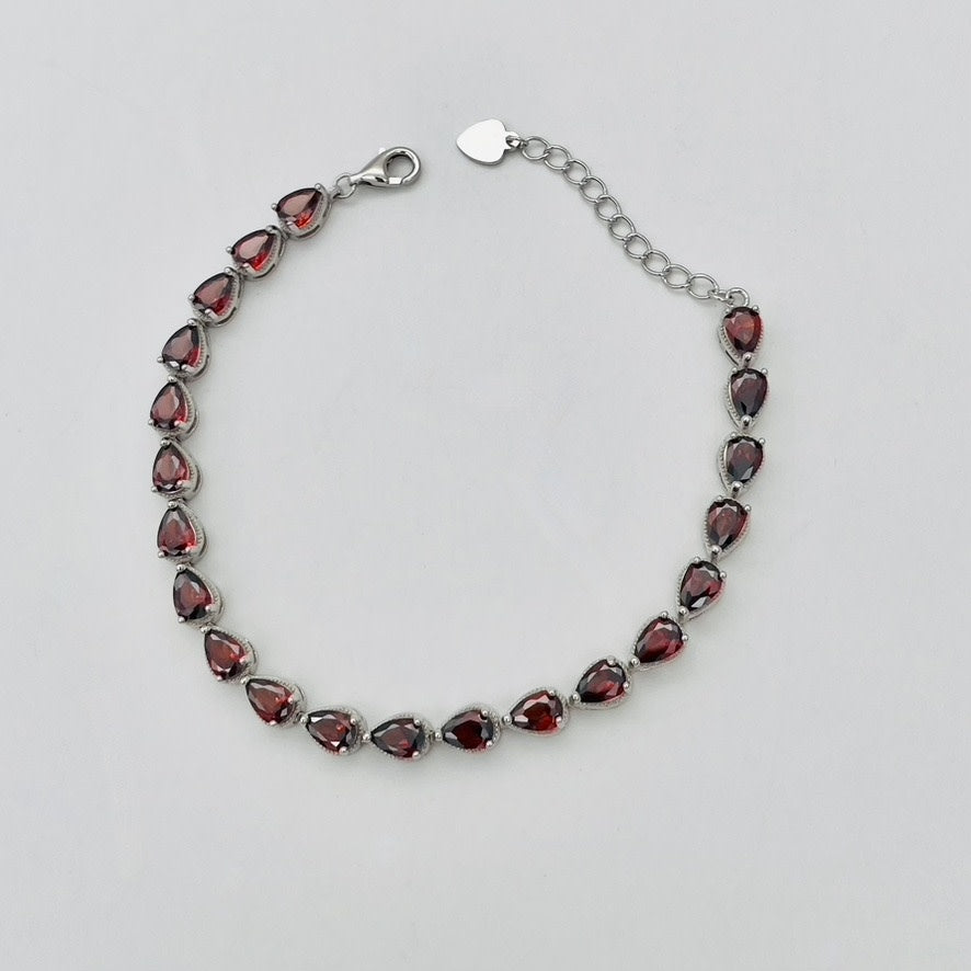 Z1790 Garnet Bracelet 7.5"