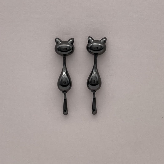 S1591 Black Plated Cats Earrings