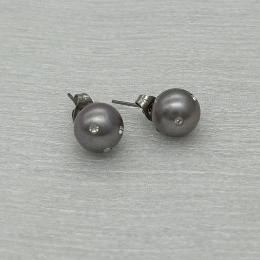 SS1113 Gray Earrings 8mm. Final Sale