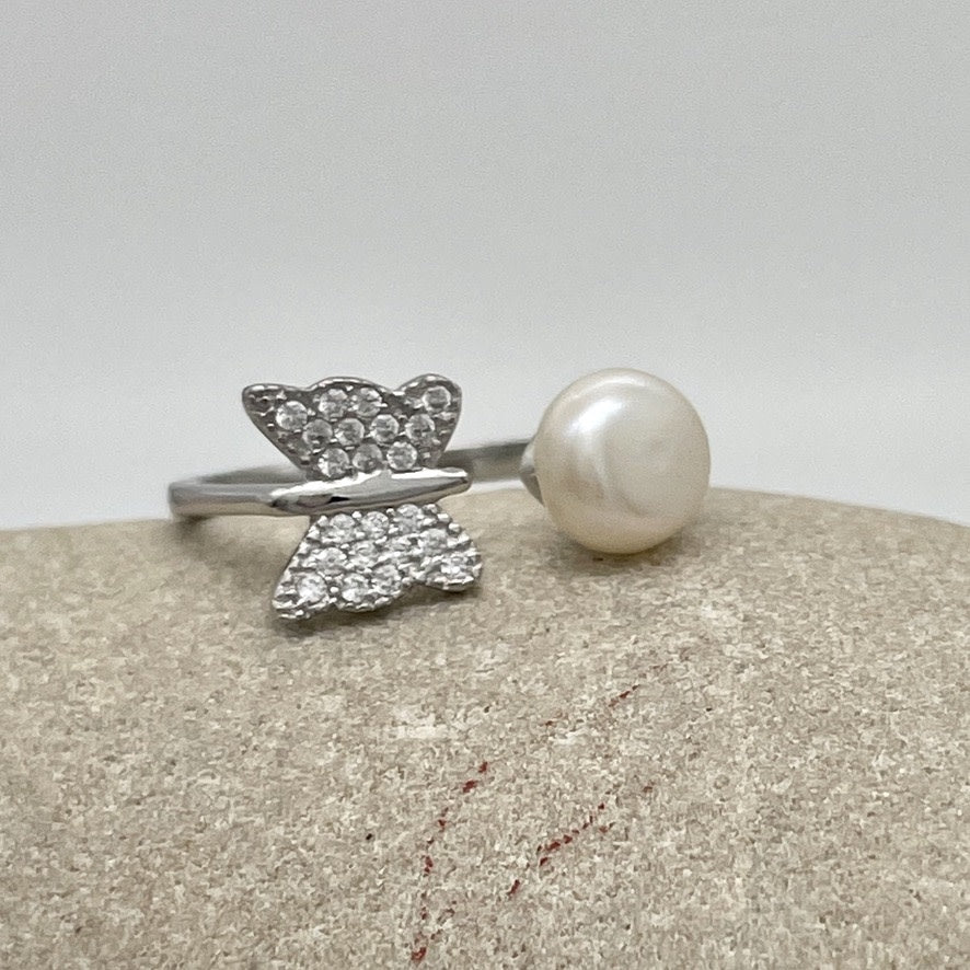 SH985R Pearl With Butterfly Ring