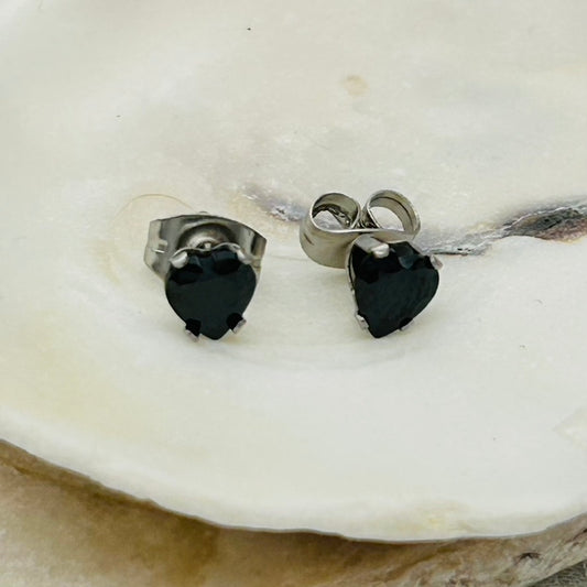 SS1177ER Black Heart Earrings 4mm.