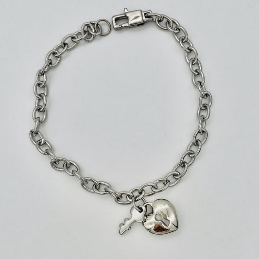 SS1501 Heart With Key Bracelet 8"
