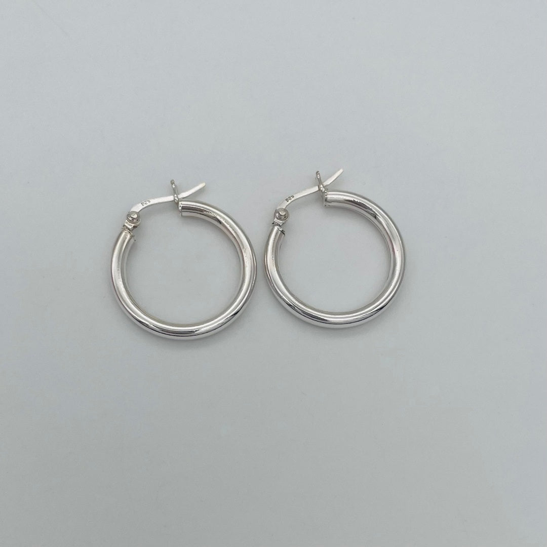 S909ER Hoop Earrings