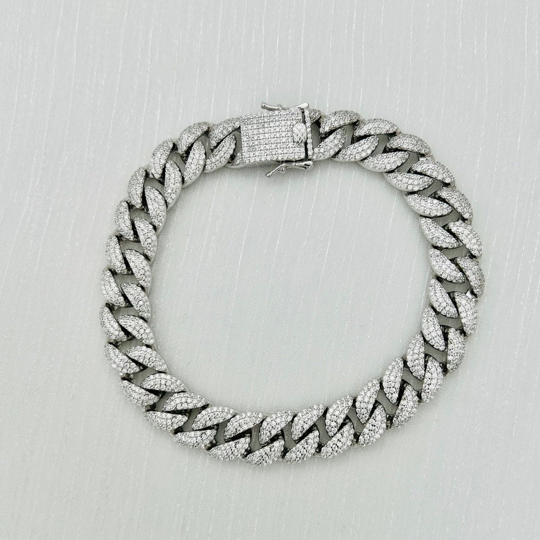 Z1834 Curb Link Pave Bracelet 11mm. x 8"