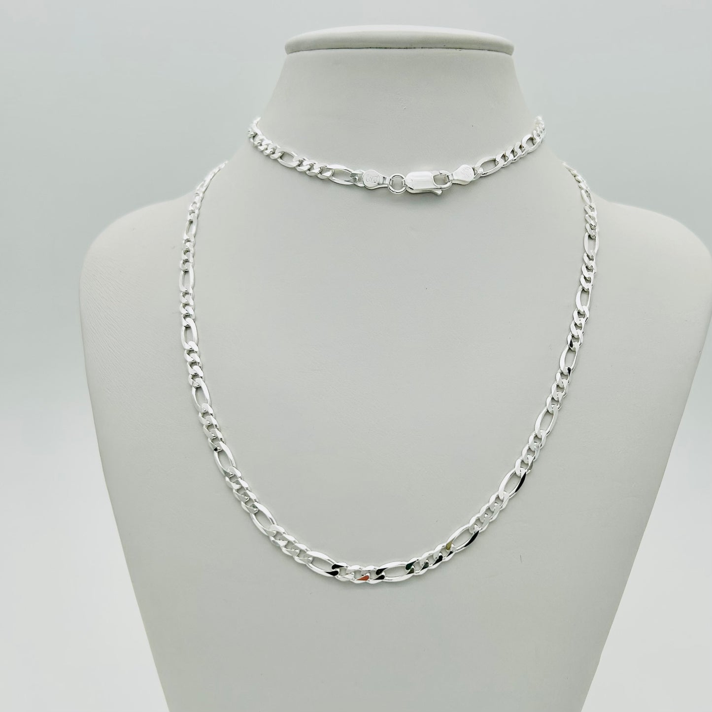 S1433 Figaro Chain 3.9mm. X 20"