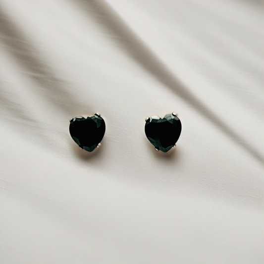 SS1177ER Black Heart Earrings 5mm.