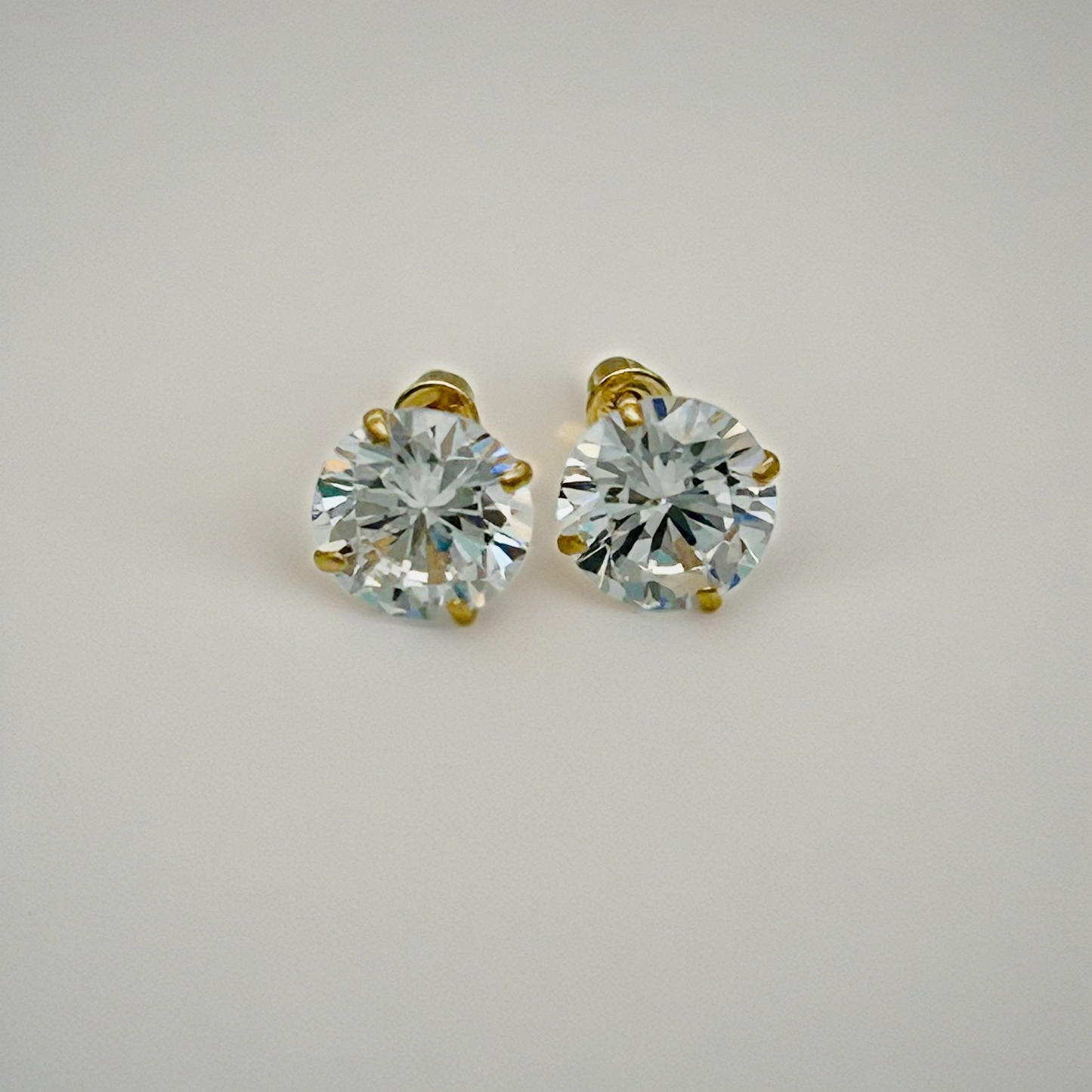 14KG187 Earrings 5mm.