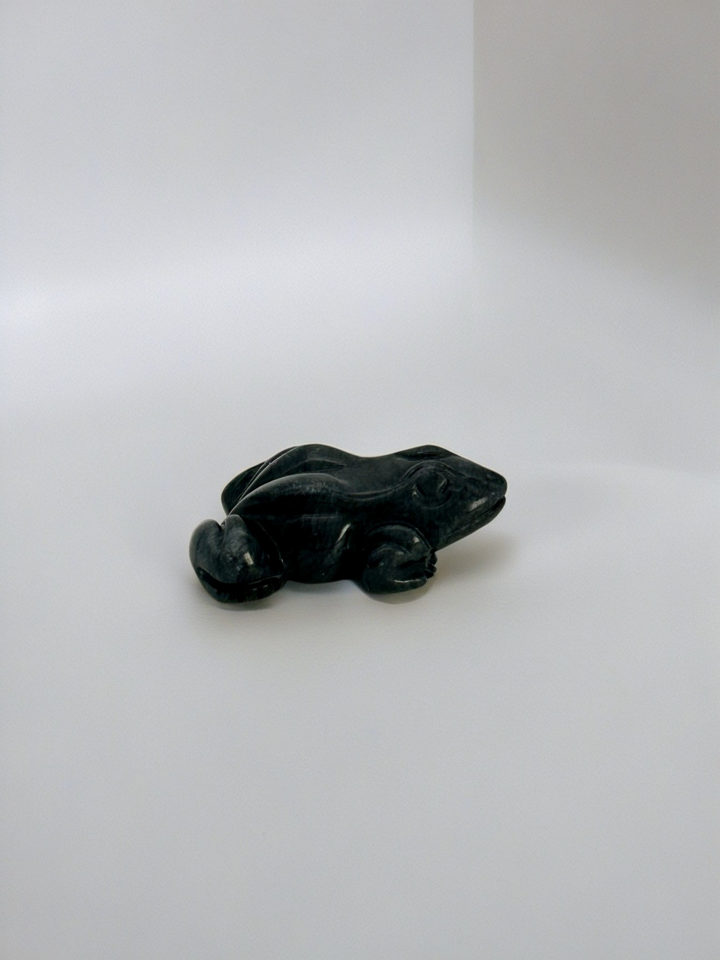 ST1787 Labradorite Frog  45mm.X30mm.