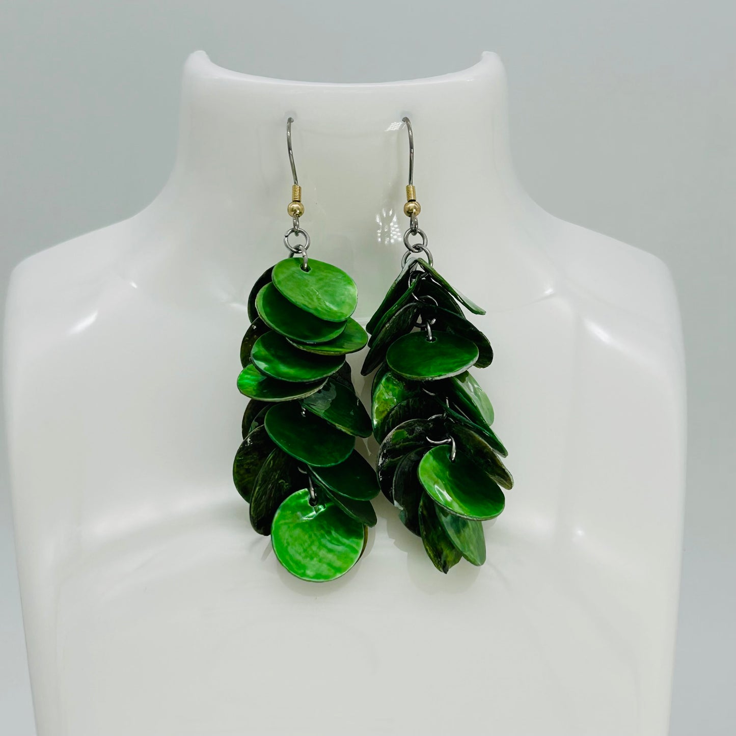 F452ER Shell Earrings Assorted Colors