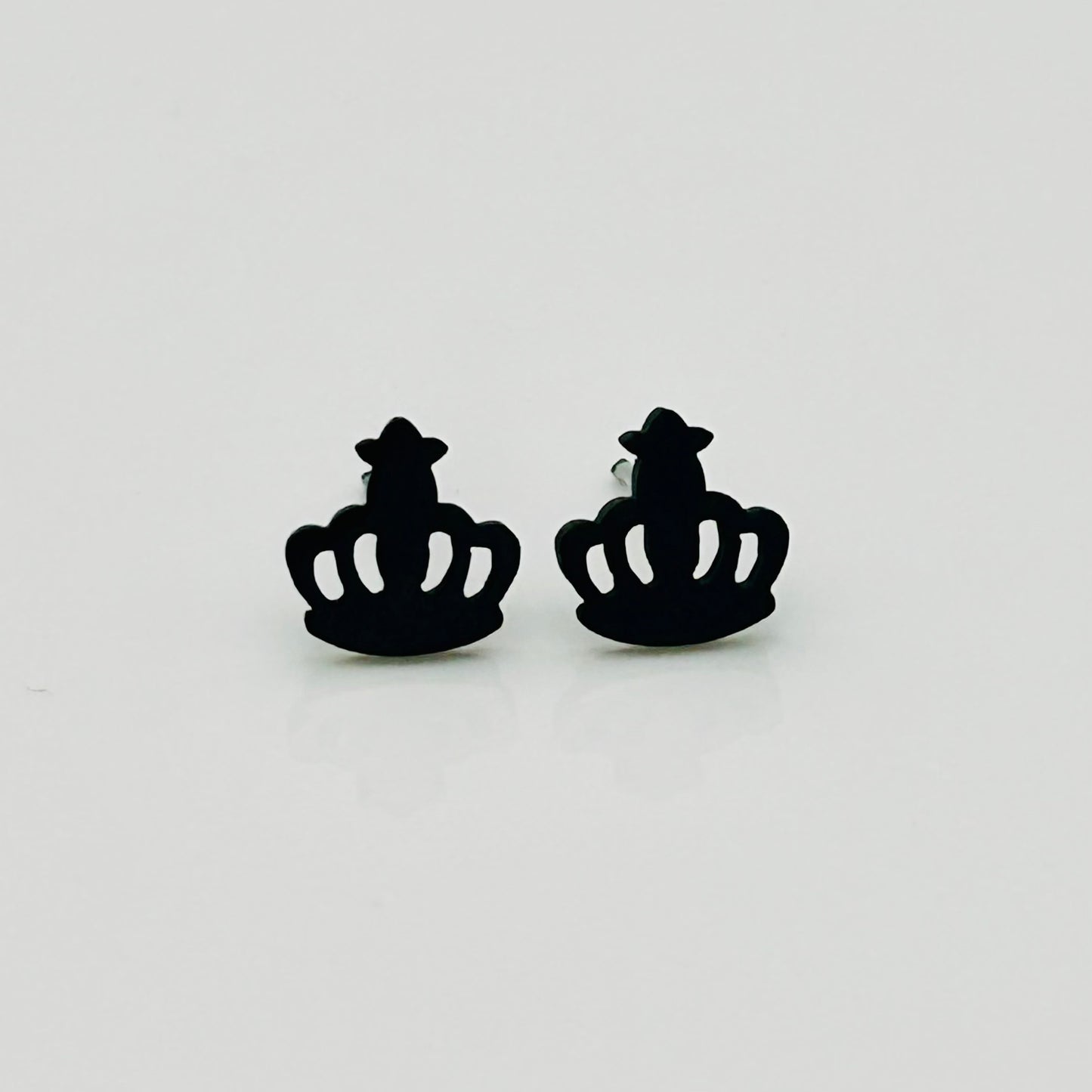 SS1589ER Black Plated Crown Earrings