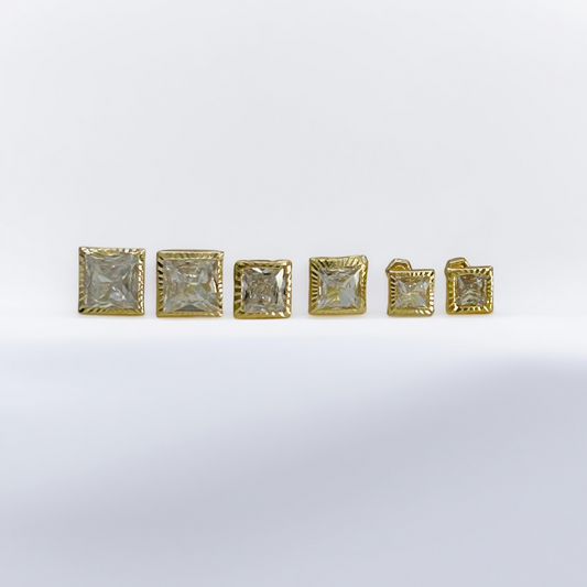 14KG244 Square Earrings 6mm.