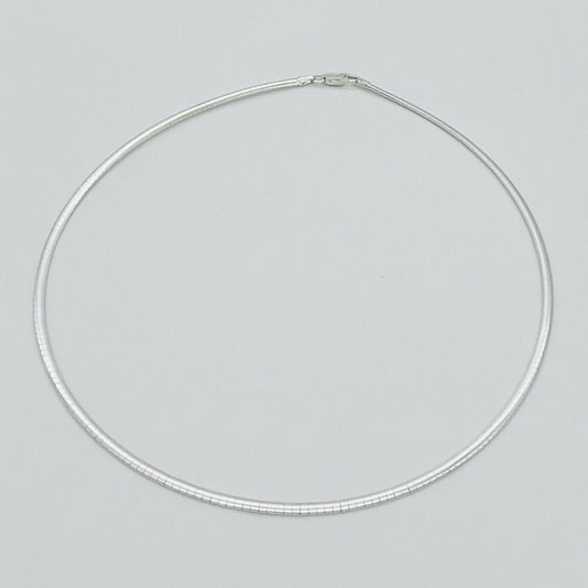 S1643 Flat Omega 2mm. X 18"