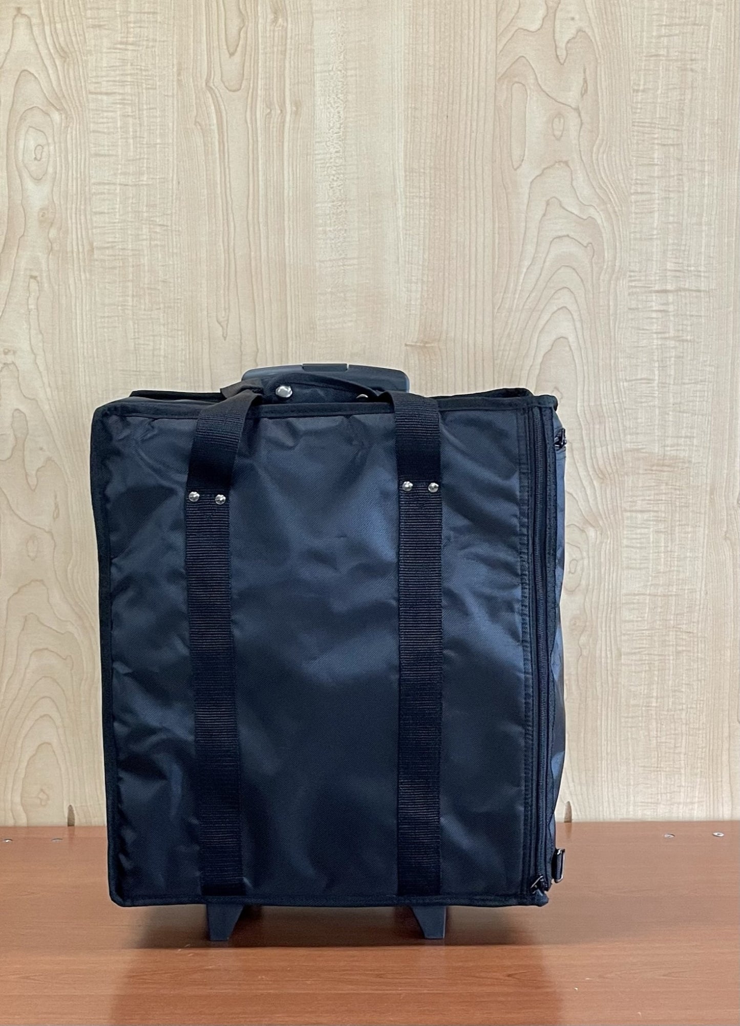 BT116  Large Carrying Case with Wheels