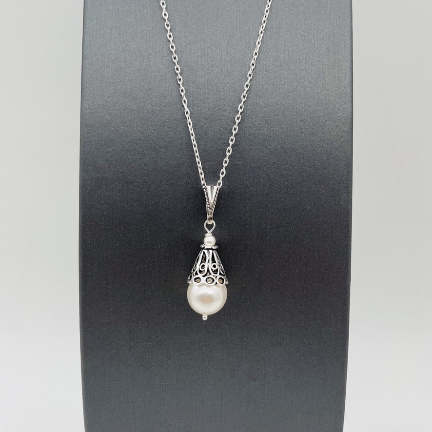 C1365SW Pearl Necklace 18"