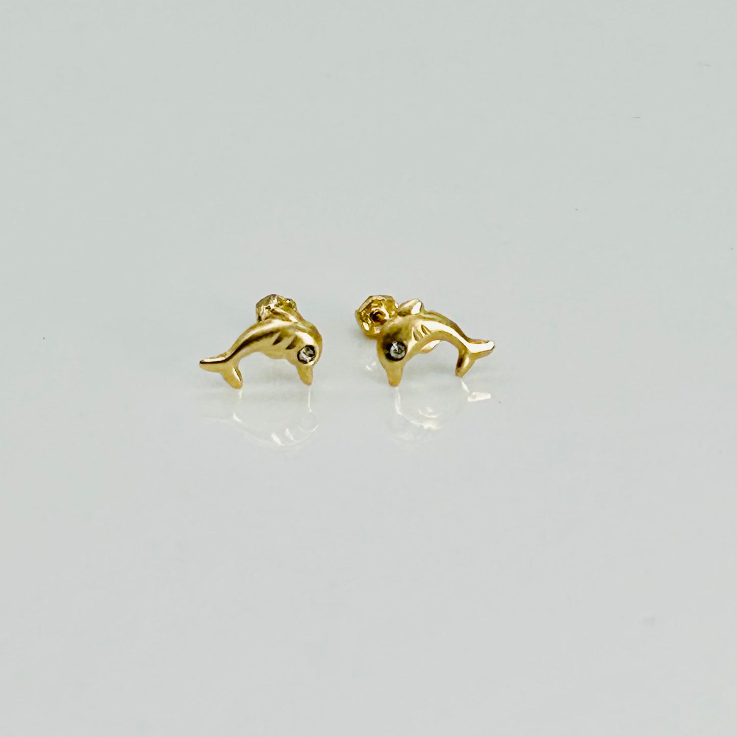 14KG216 Dolphins Earrings